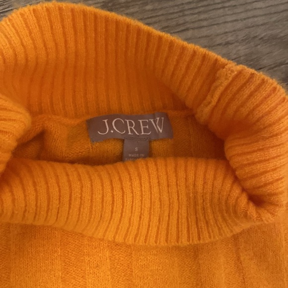 JCrew Turtleneck sweater - Picture 2 of 3